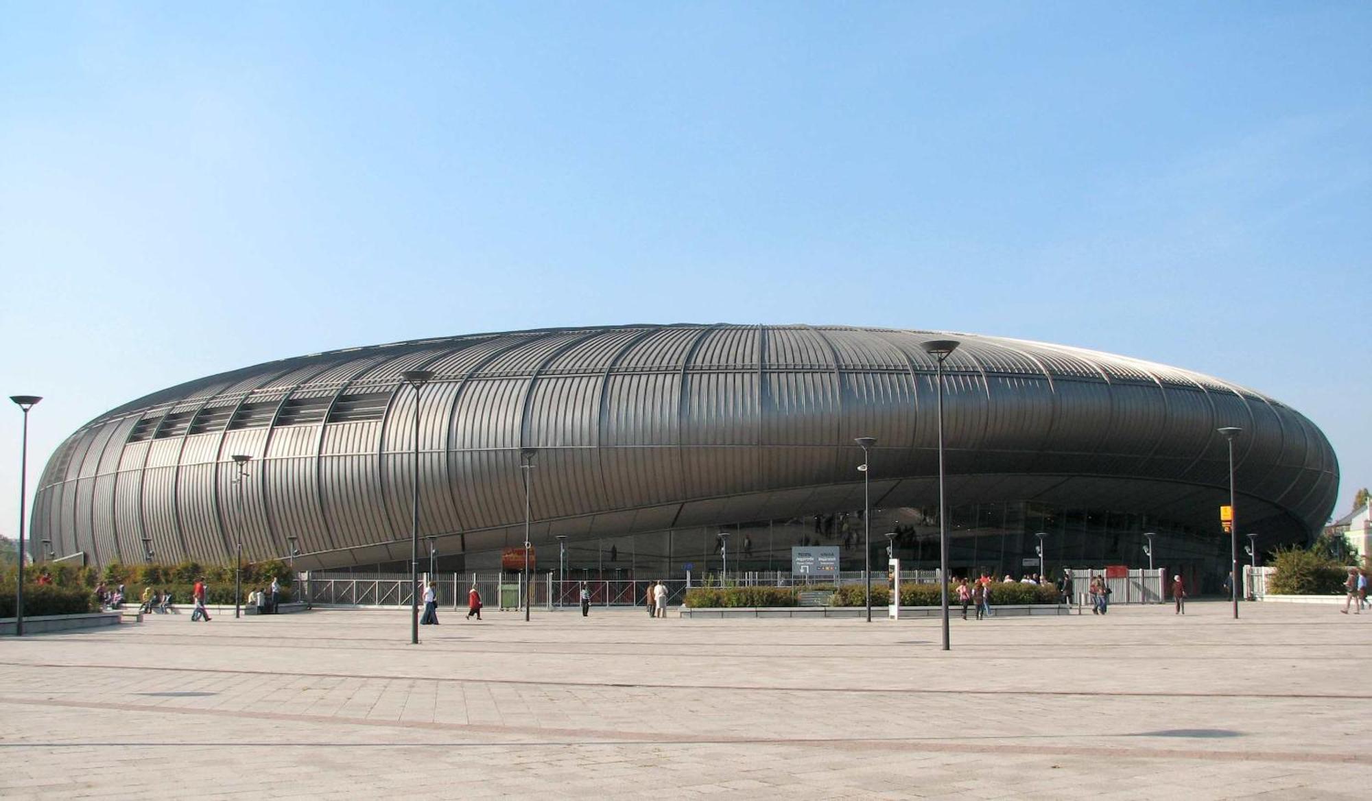 Lady Mabel's Near To Arena, Puskas Stadion And Park, With Guarded Parking Place Apartment